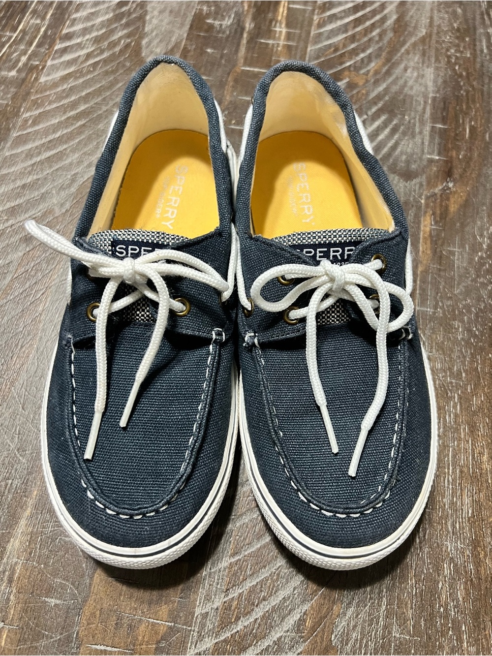 Sperry Halyard Top Sider Navy Blue Boy’s Canvas Boat Shoes Size 4